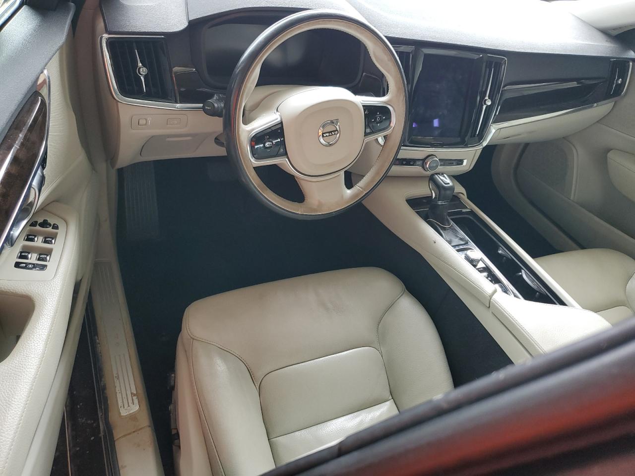 2018 Volvo S90 T5 Momentum VIN: LVY982AK2JP033496 Lot: 81528615