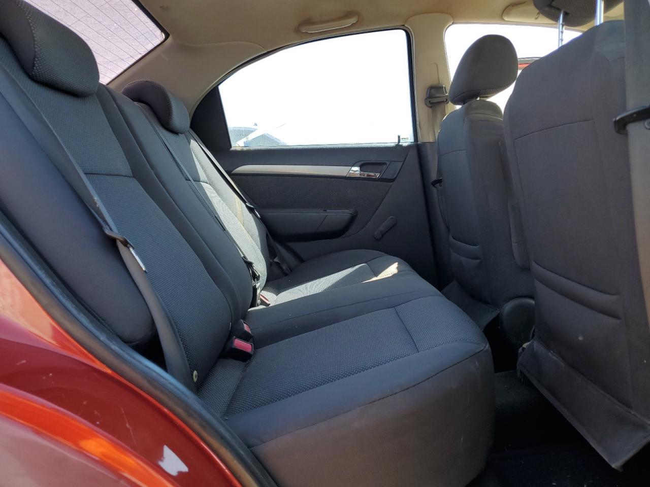 2008 Chevrolet Aveo Base VIN: KL1TD56618B041240 Lot: 71924735