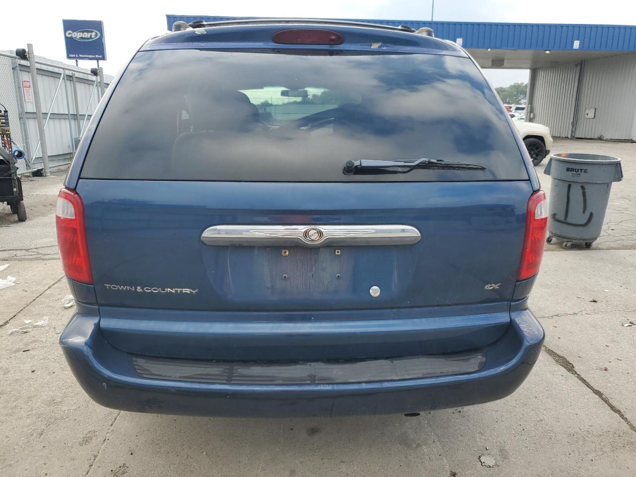 2002 Chrysler Town & Country Ex VIN: 2C4GP74L42R723835 Lot: 71289125