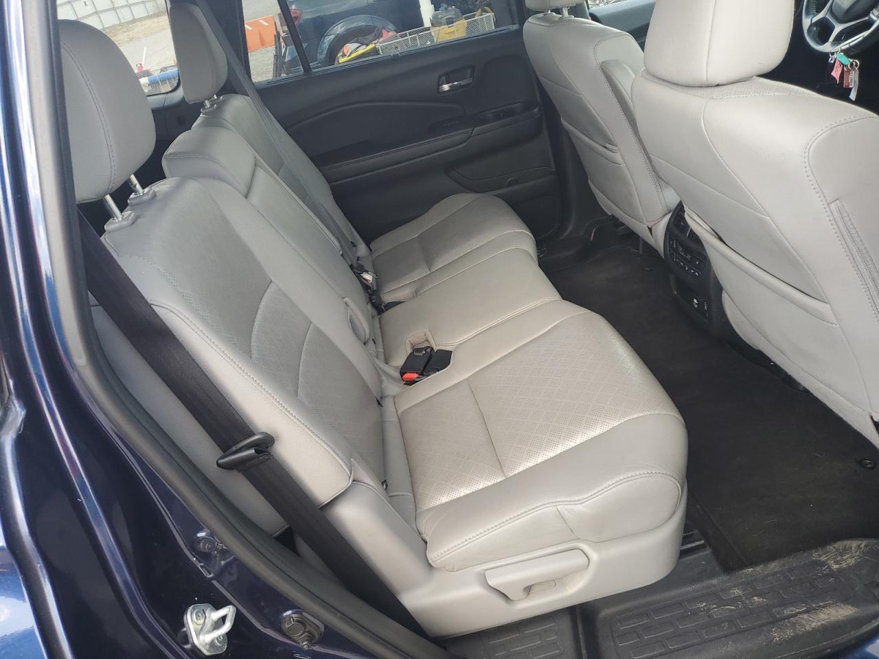 2021 Honda Passport Touring VIN: 5FNYF8H93MB037084 Lot: 71159475