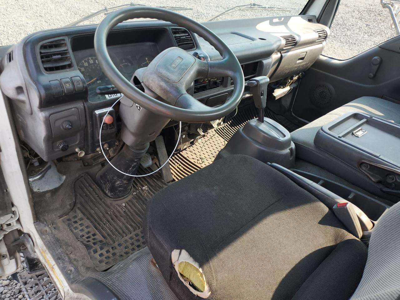 2000 Isuzu Npr VIN: JALC4B140Y7012584 Lot: 71256565