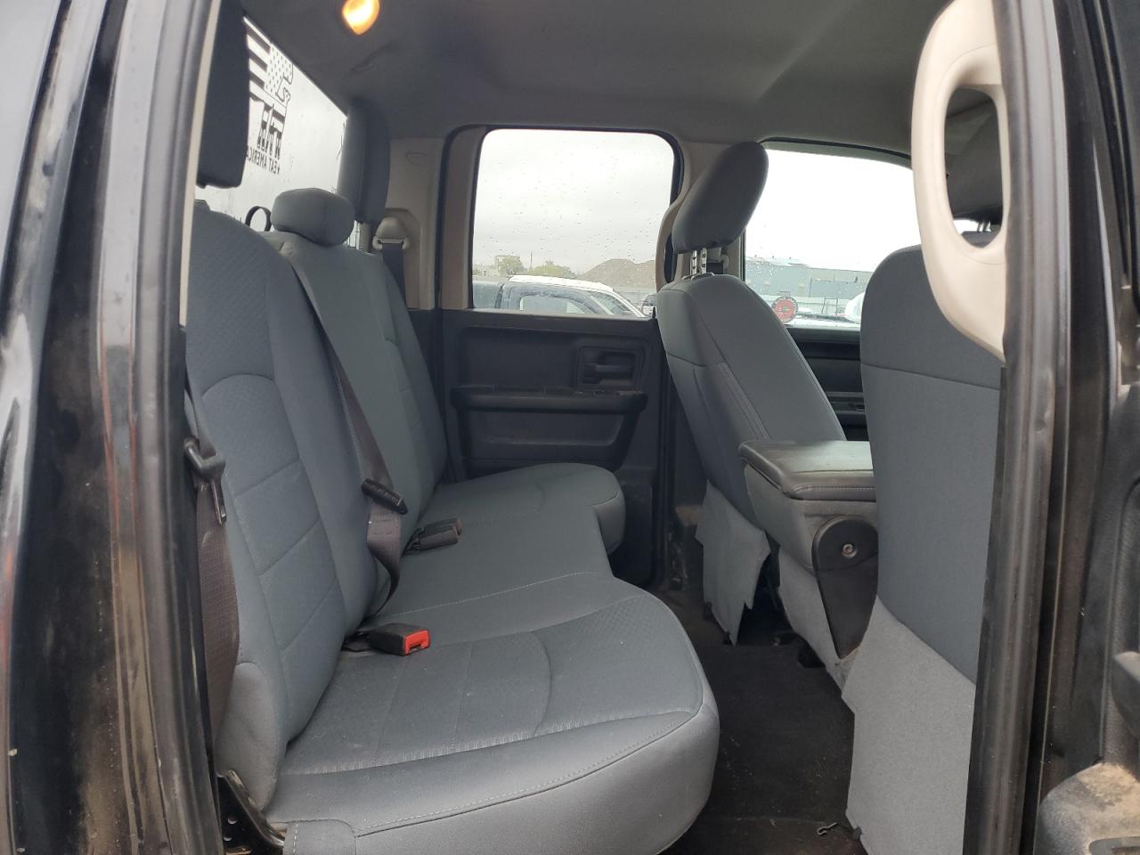 2018 Ram 1500 St VIN: 1C6RR7FM2JS309658 Lot: 82150255