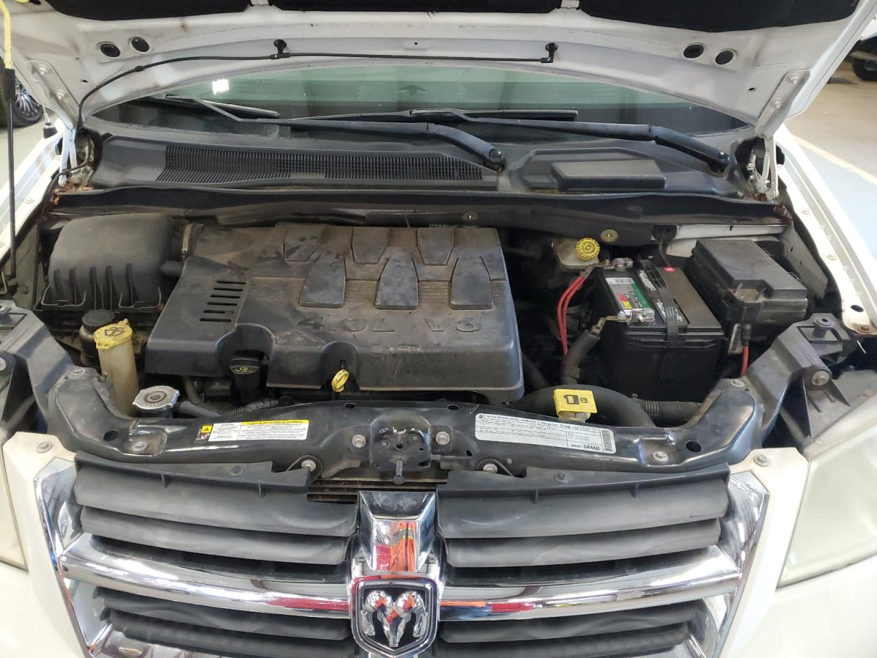 2010 Dodge Grand Caravan Crew VIN: 2D4RN6DX1AR390412 Lot: 81151555