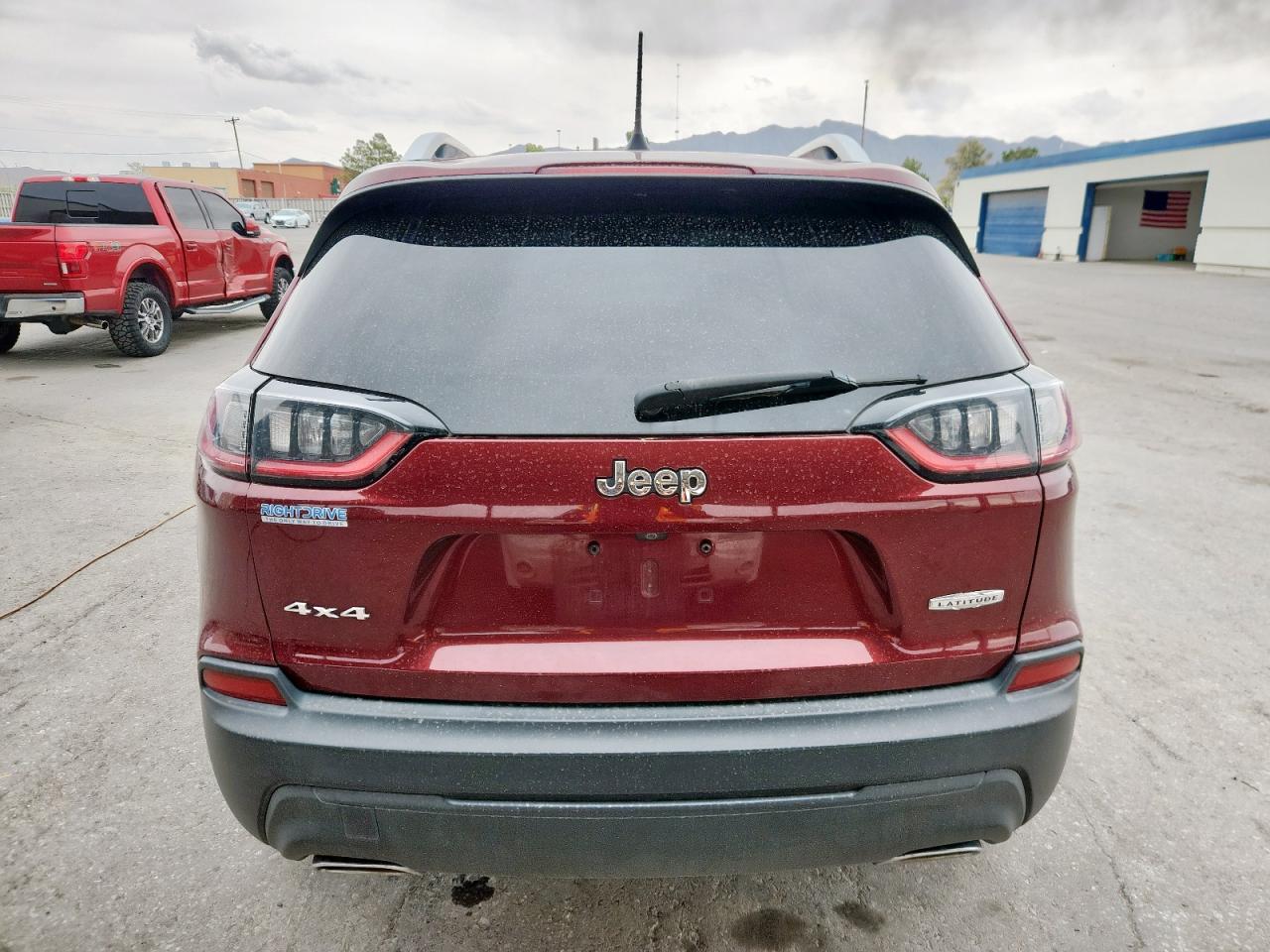 2019 Jeep Cherokee Latitude Plus VIN: 1C4PJMLX2KD140073 Lot: 71470095