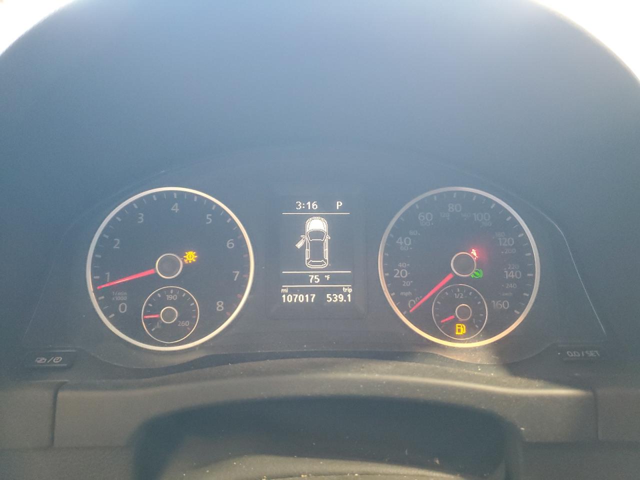 2017 Volkswagen Tiguan S VIN: WVGAV7AX6HK047801 Lot: 81918805