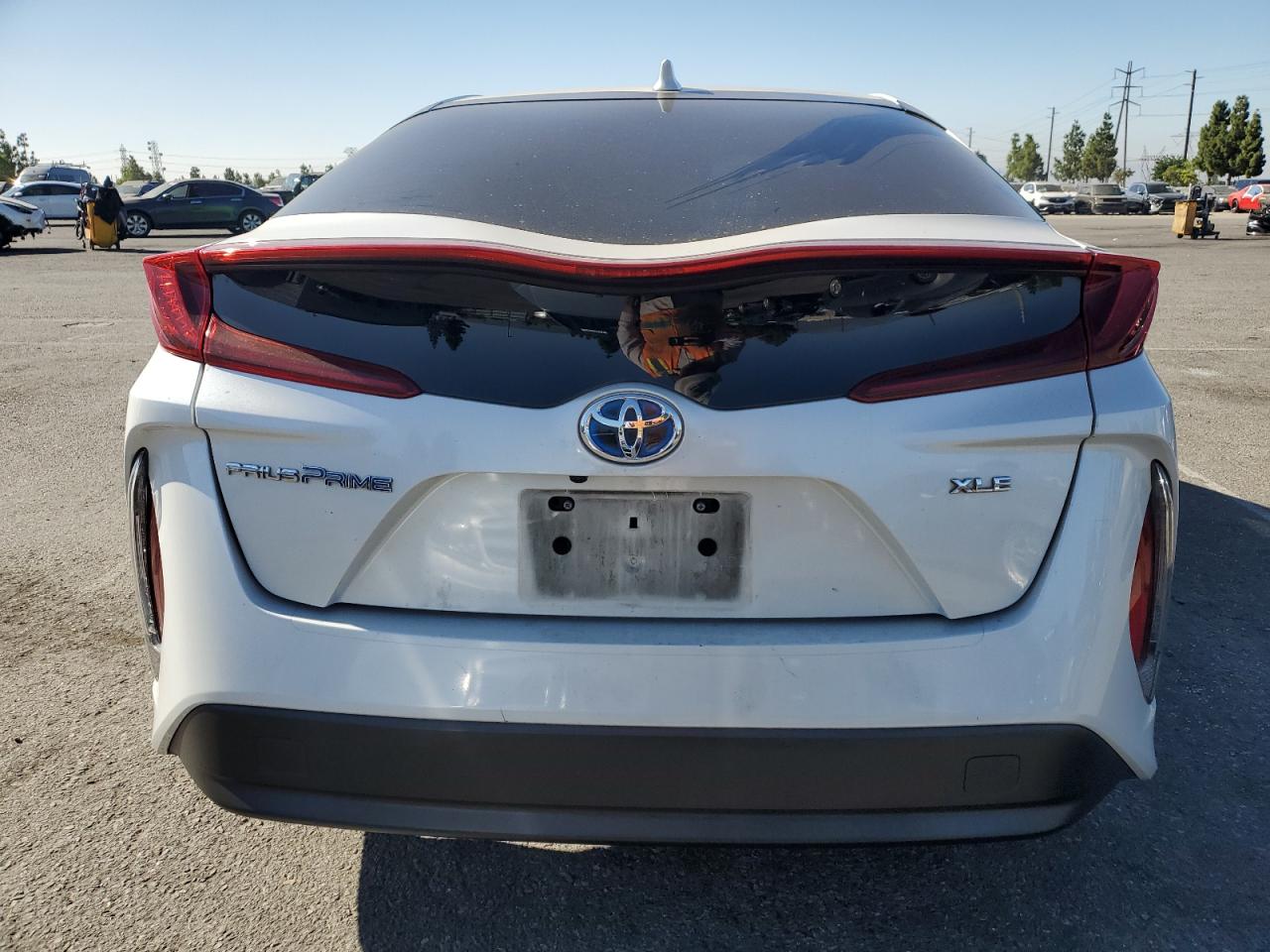 2022 Toyota Prius Prime Le VIN: JTDKAMFPXN3221595 Lot: 71922825