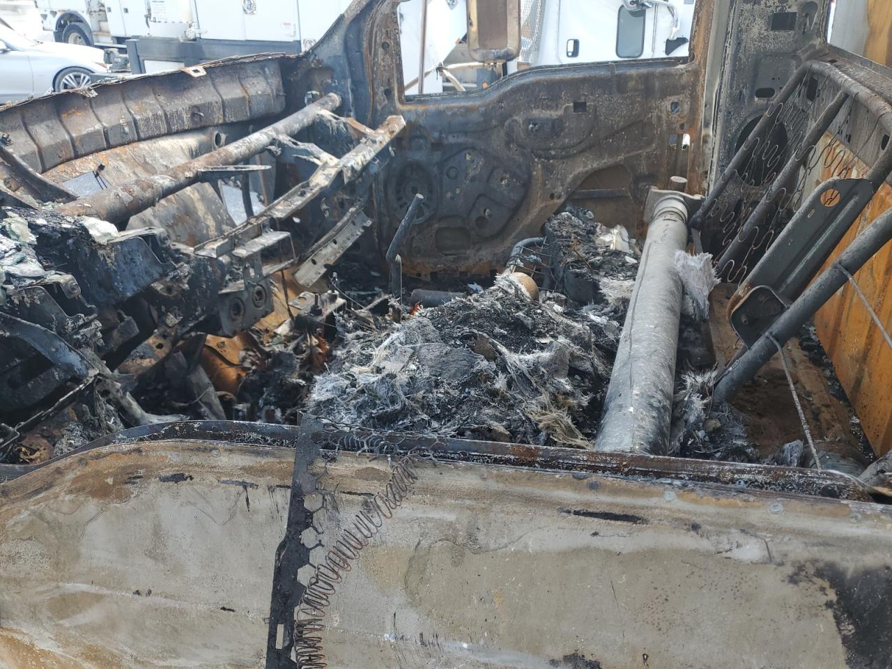 2005 Ford F750 Super Duty VIN: 3FRXF75P25V209480 Lot: 83832195