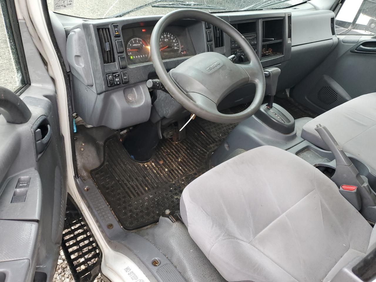 2016 Isuzu Npr Hd - Expeditor Truck VIN: 54DC4W1B5GS807421 Lot: 82025805