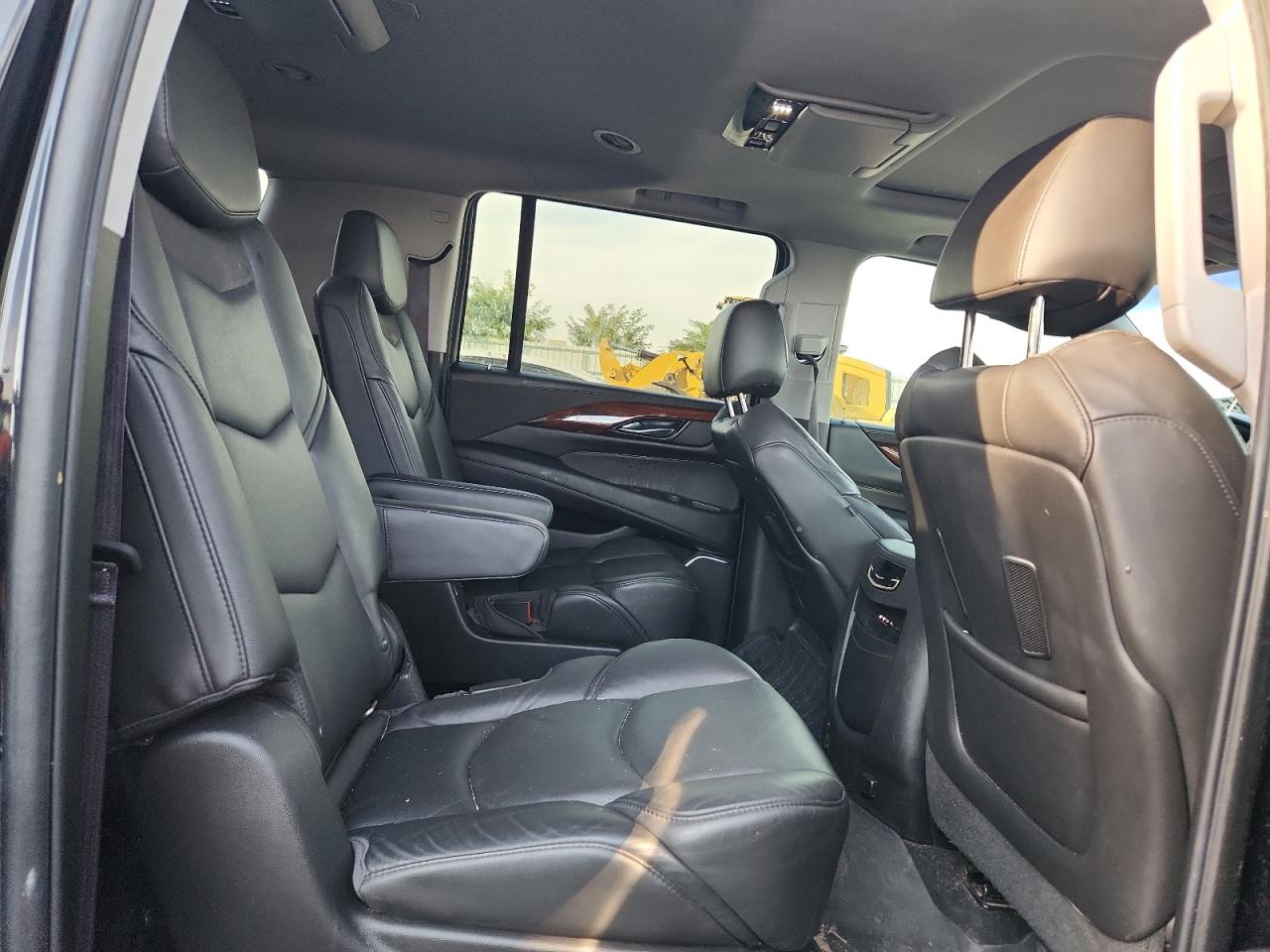 2016 Cadillac Escalade Esv Luxury VIN: 1GYS4HKJXGR352469 Lot: 81932835