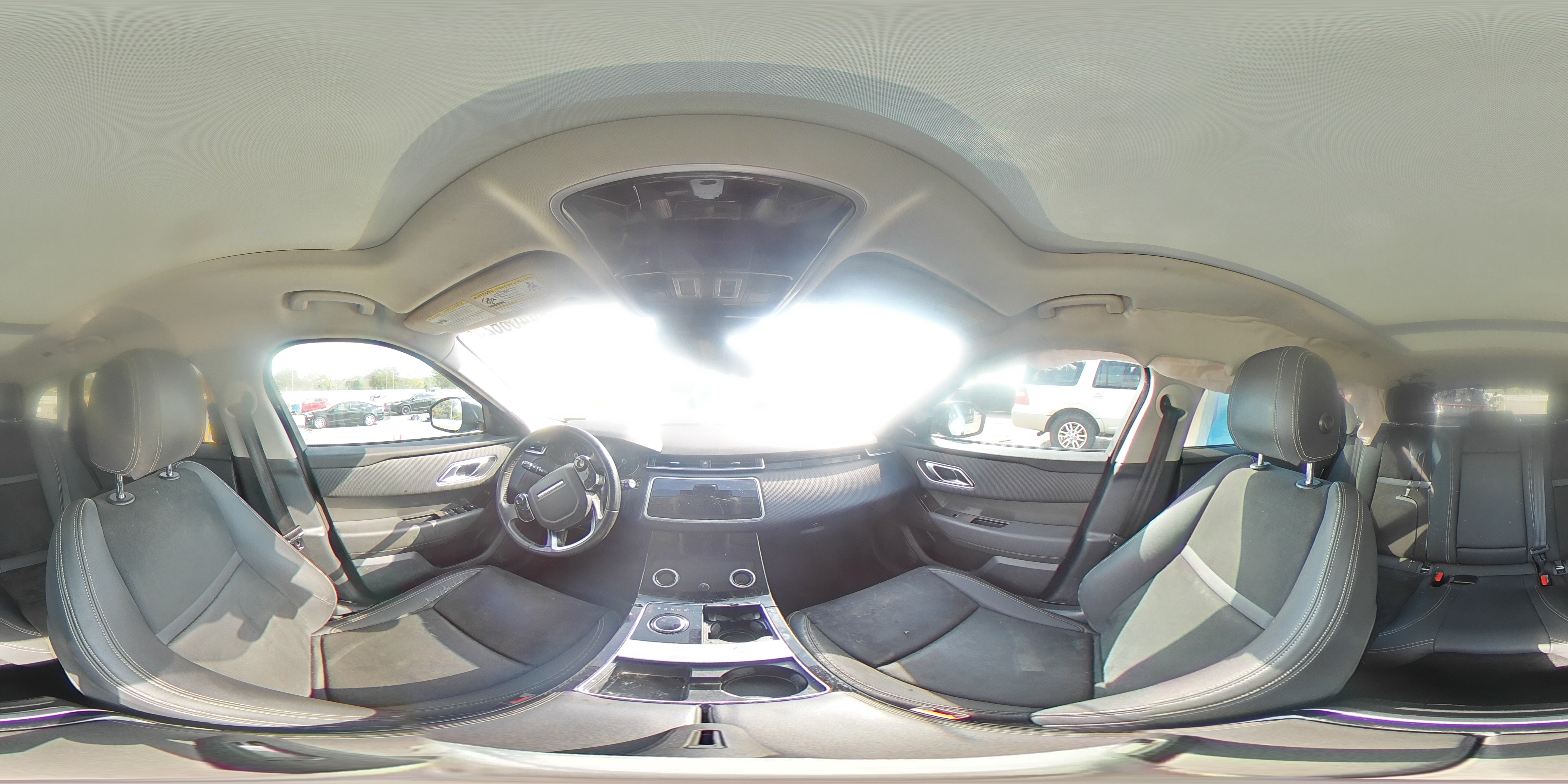 2019 Land Rover Range Rover Velar VIN: SALYA2EX2KA215922 Lot: 84406625