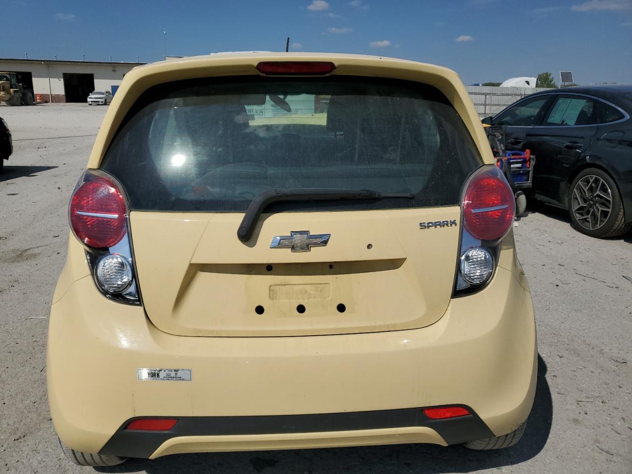 2015 Chevrolet Spark Ls VIN: KL8CB6S91FC710823 Lot: 80027055