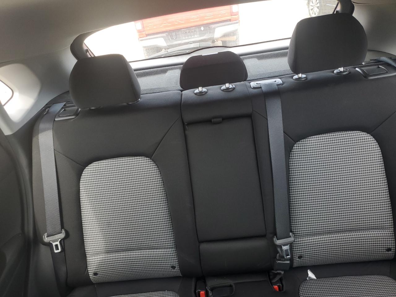 2018 Hyundai Kona Se VIN: KM8K12AA5JU091961 Lot: 84429475