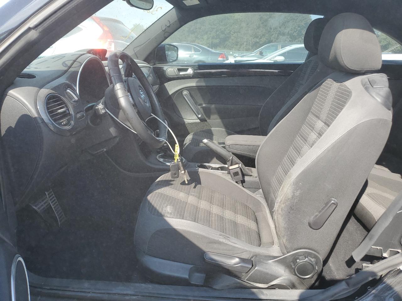 2013 Volkswagen Beetle Turbo VIN: 3VWVA7AT1DM609621 Lot: 80651395