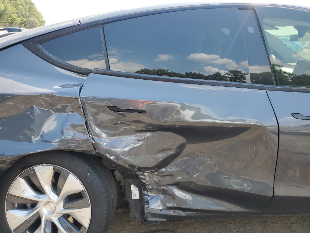 2023 Tesla Model Y VIN: 7SAYGDEEXPA162000 Lot: 71646065