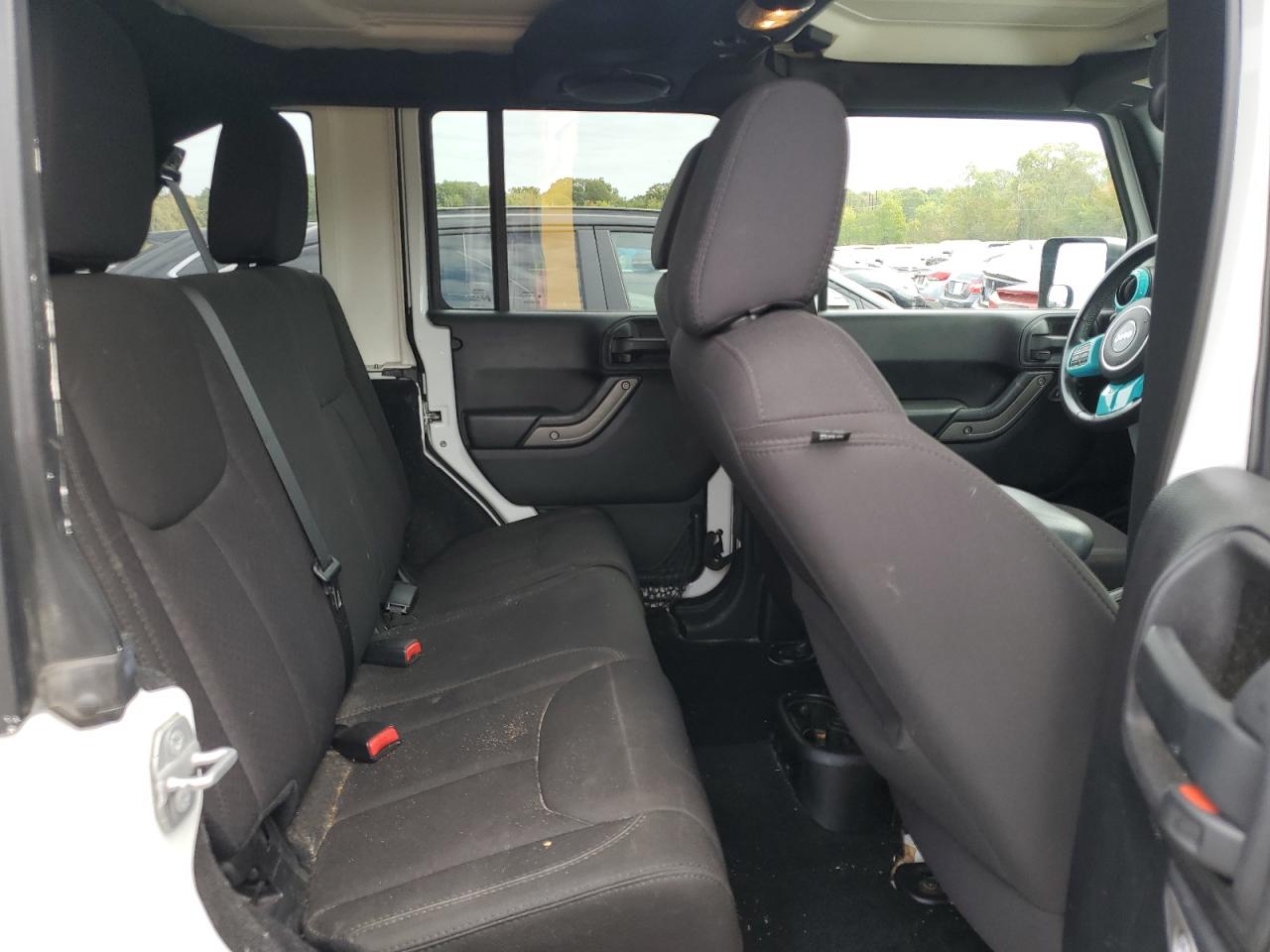 2014 Jeep Wrangler Unlimited Sport VIN: 1C4HJWDG3EL208664 Lot: 80685845