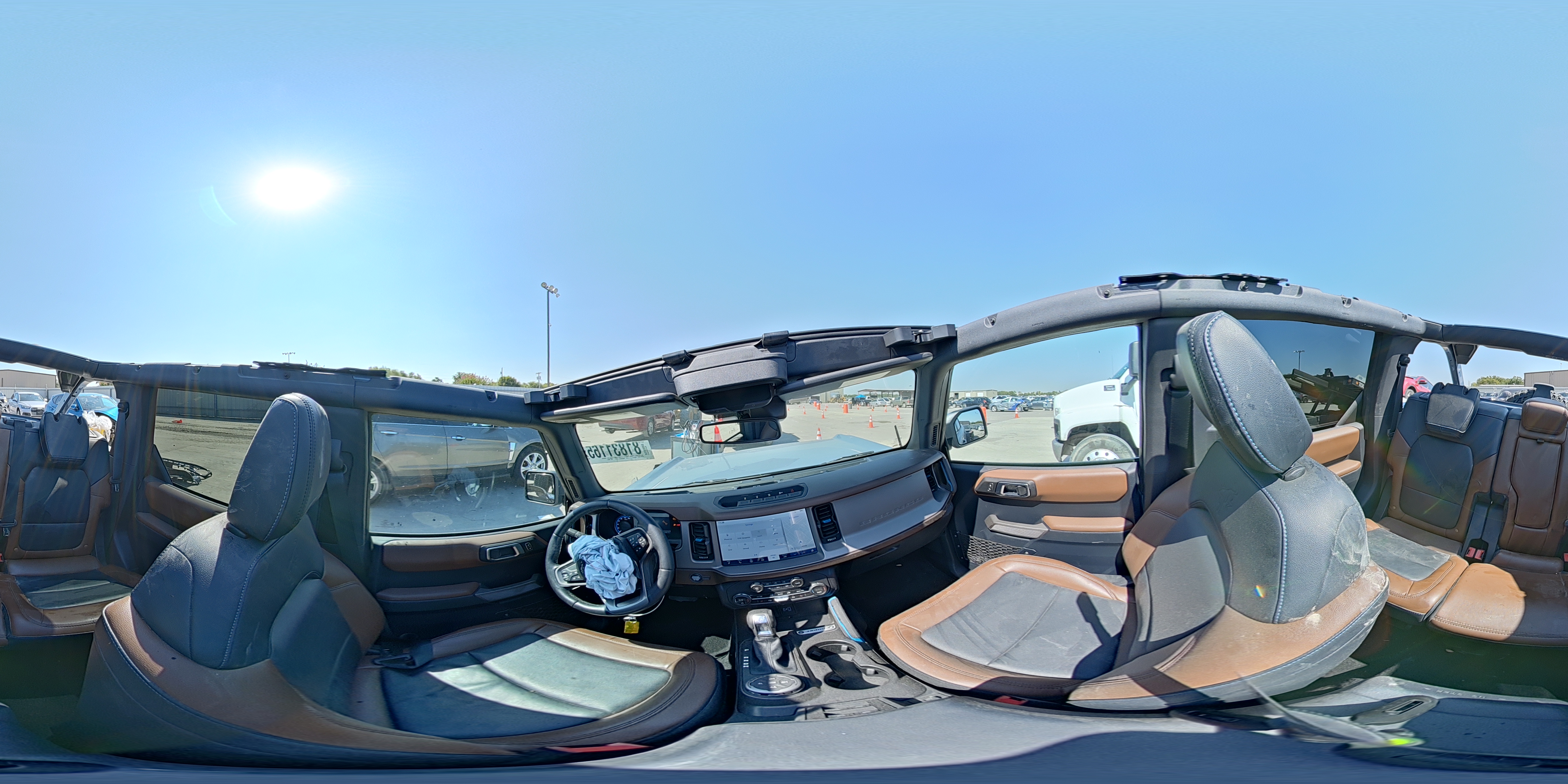 2023 Ford Bronco Base VIN: 1FMEE5DPXPLB37821 Lot: 81831165