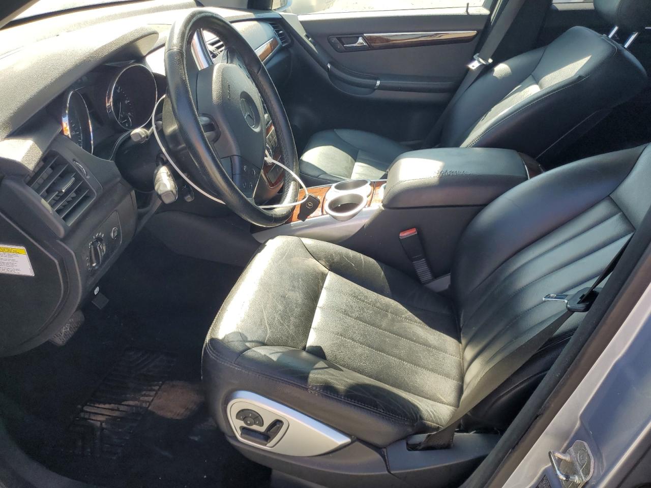2006 Mercedes-Benz R 350 VIN: 4JGCB65E56A035114 Lot: 83825465