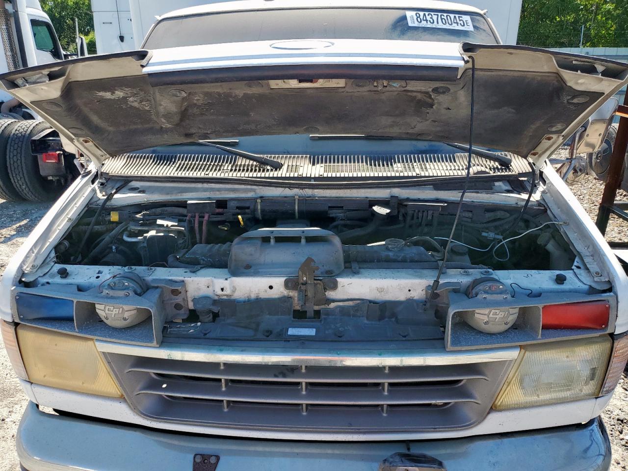 1994 Ford Econoline E350 Cutaway Van VIN: 1FDKE30M7RHC11804 Lot: 84376045