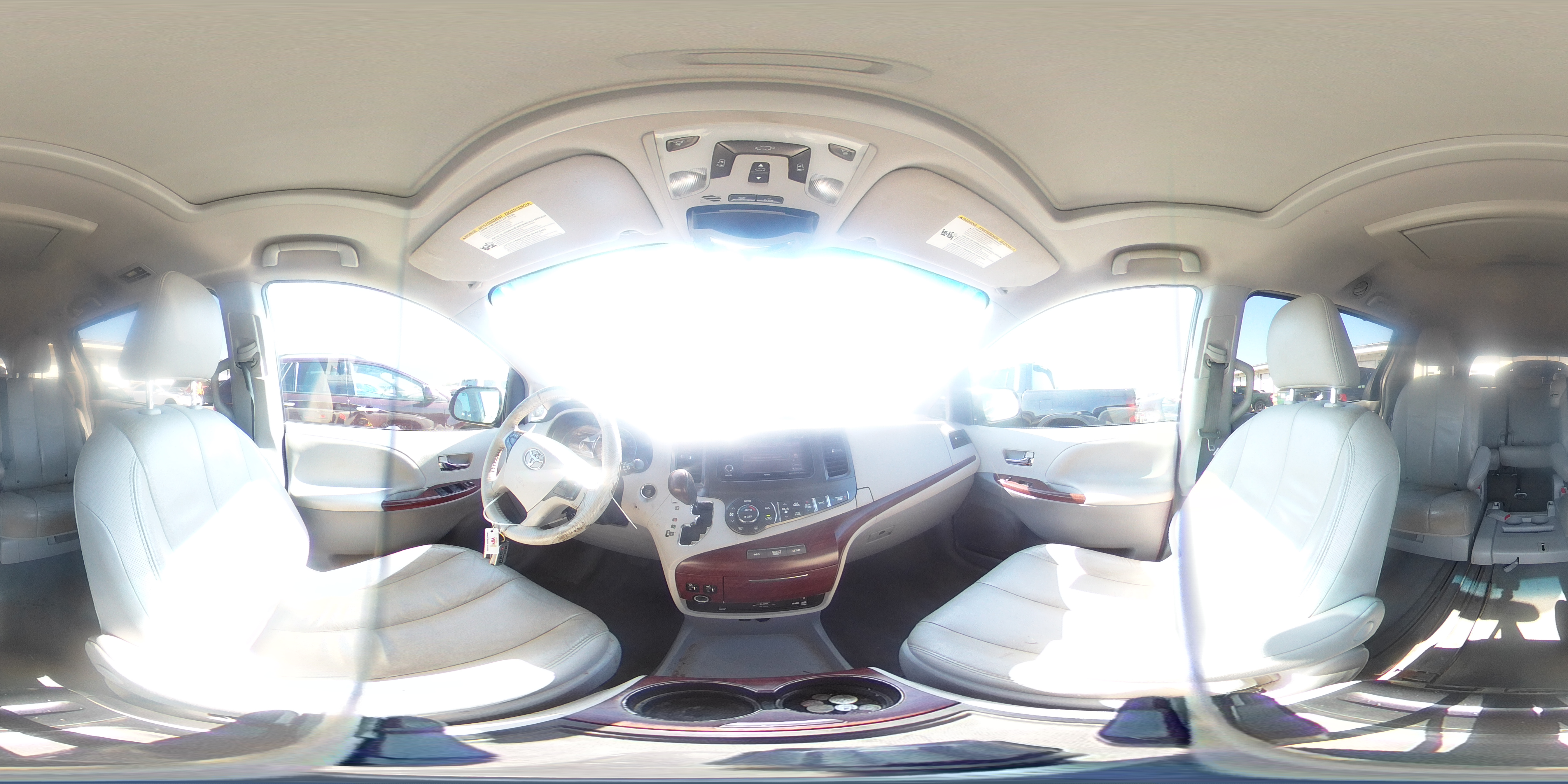 2014 Toyota Sienna Xle VIN: 5TDYK3DC9ES438989 Lot: 81882465