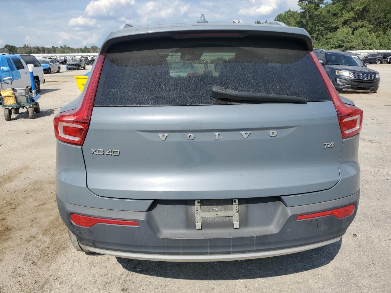 2021 Volvo Xc40 T4 Momentum VIN: YV4AC2HK2M2602208 Lot: 81321485