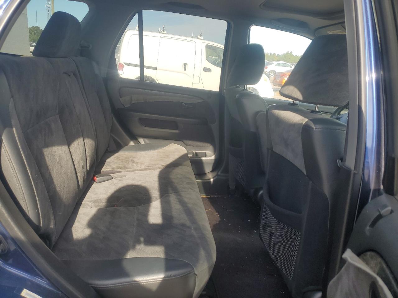 2002 Honda Cr-V Ex VIN: JHLRD78882C075502 Lot: 70928215