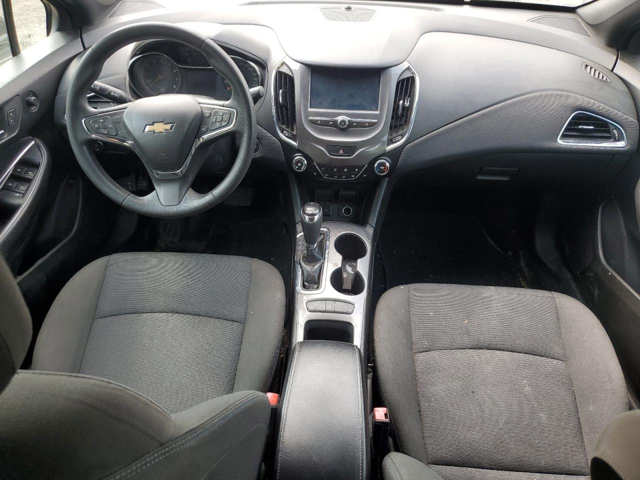 2018 Chevrolet Cruze Lt VIN: 1G1BE5SM5J7202826 Lot: 69839455