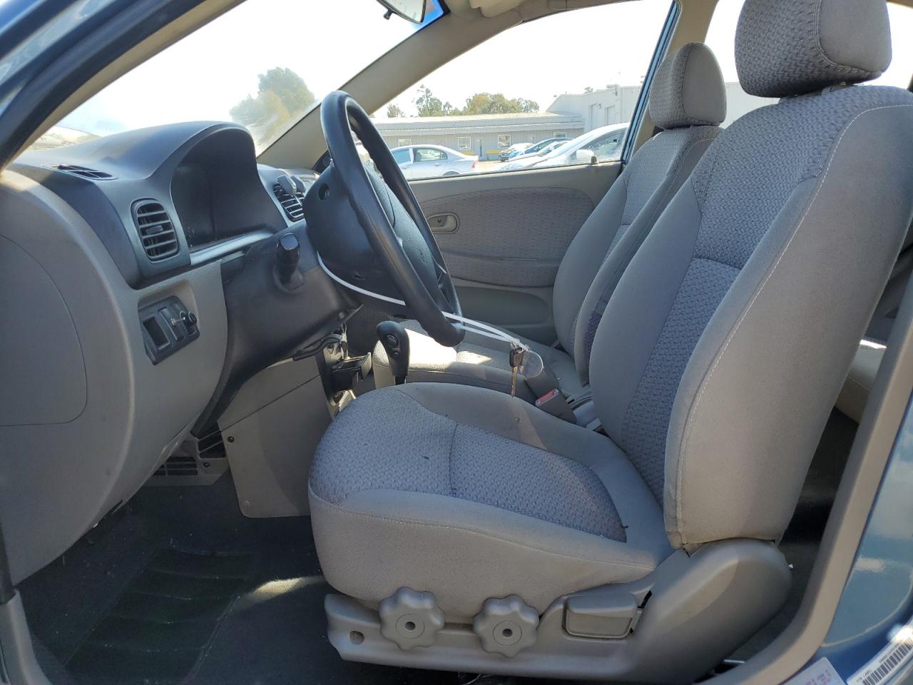 2001 Kia Rio VIN: KNADC123316063031 Lot: 81620495