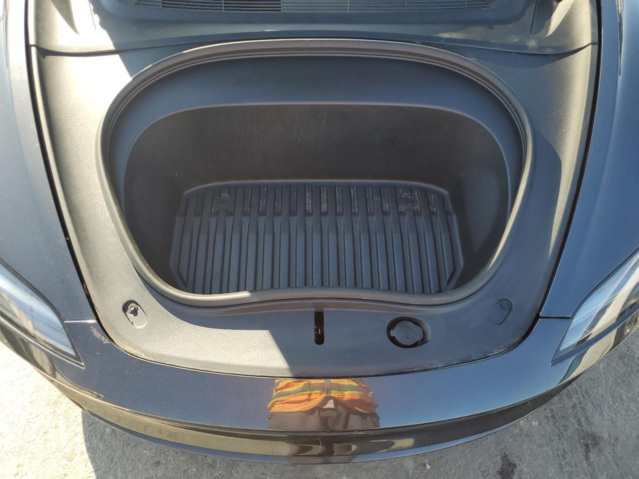 2025 Tesla Model 3 VIN: 5YJ3E1EA7SF890930 Lot: 84408585