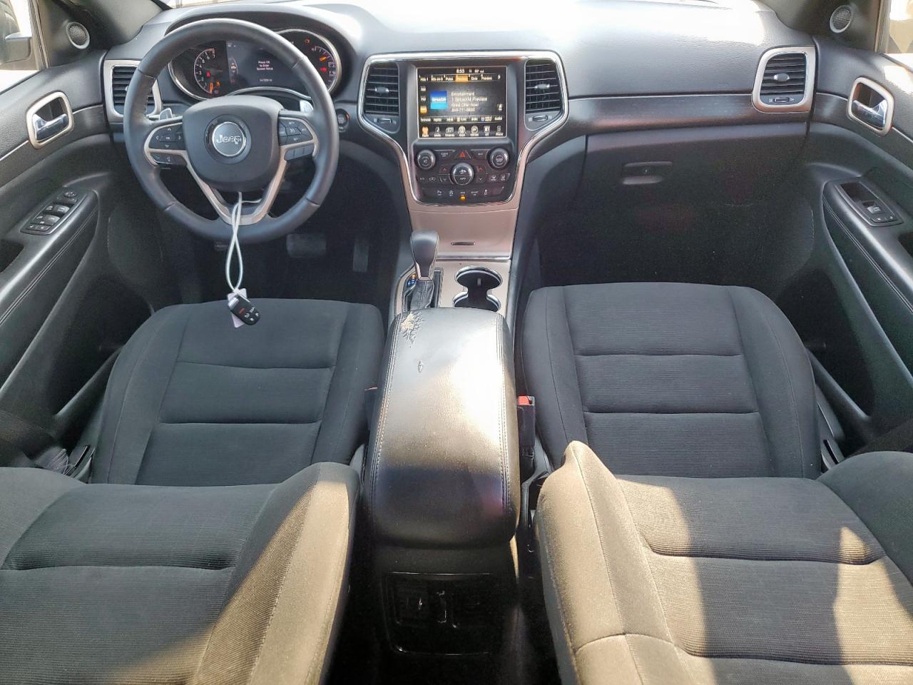 2017 Jeep Grand Cherokee Laredo VIN: 1C4RJEAG4HC740044 Lot: 80839425