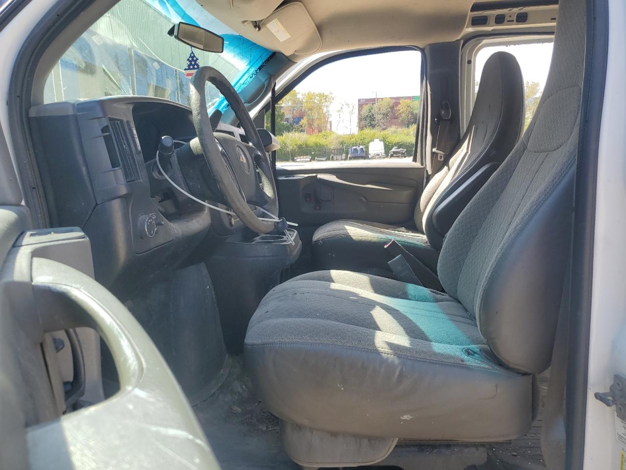 2015 Chevrolet Express G2500 VIN: 1GCWGFCF2F1101293 Lot: 80942025