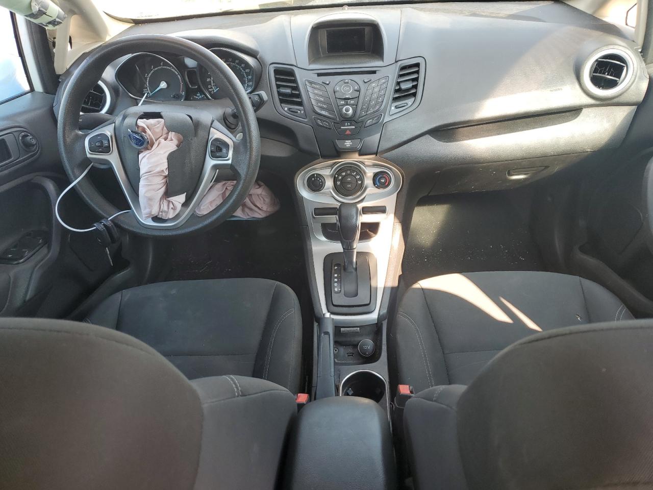 2019 Ford Fiesta Se VIN: 3FADP4EJ4KM163214 Lot: 71987885