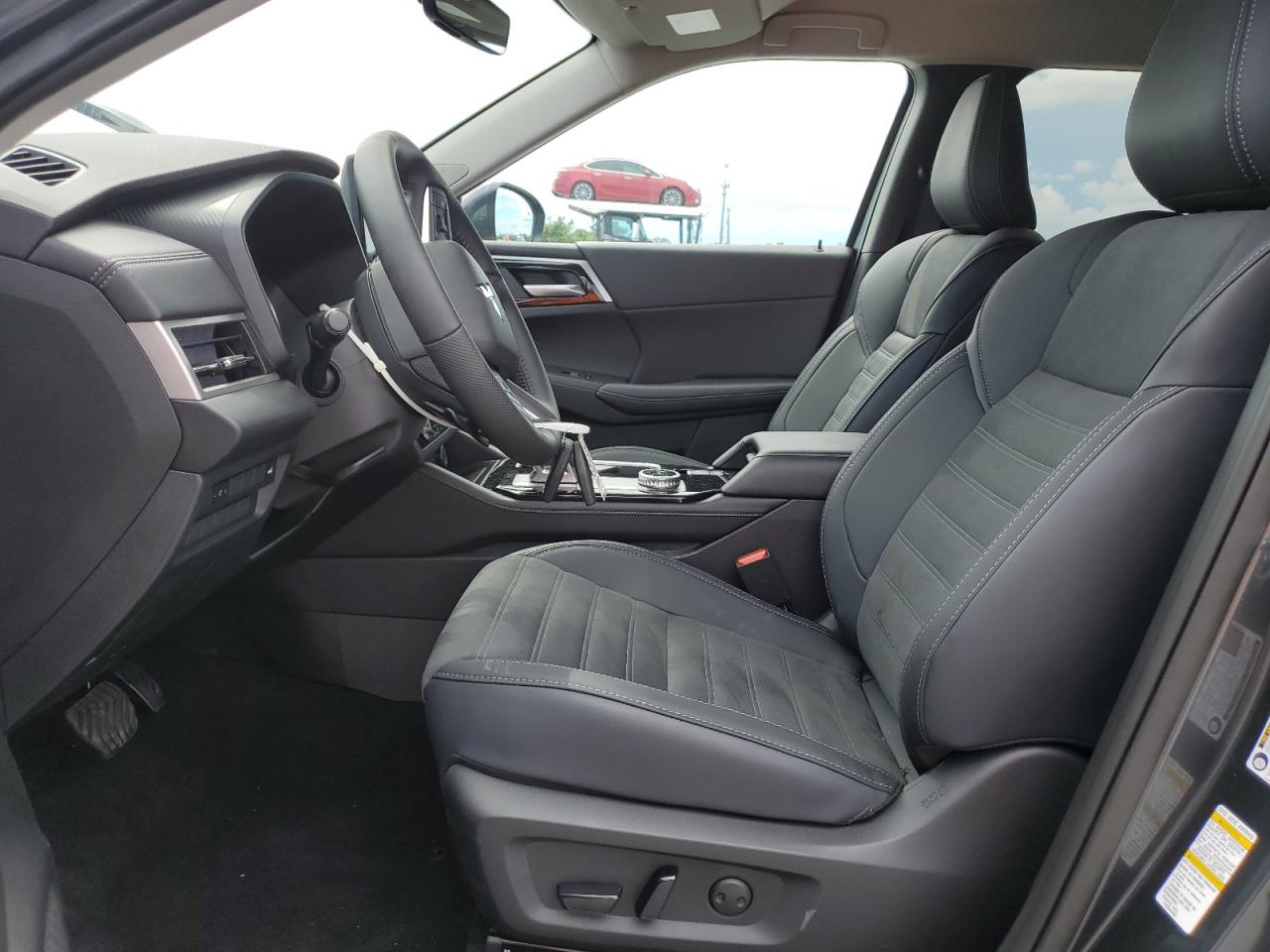 2025 Mitsubishi Outlander Se VIN: JA4J3VA82SZ031157 Lot: 81730815