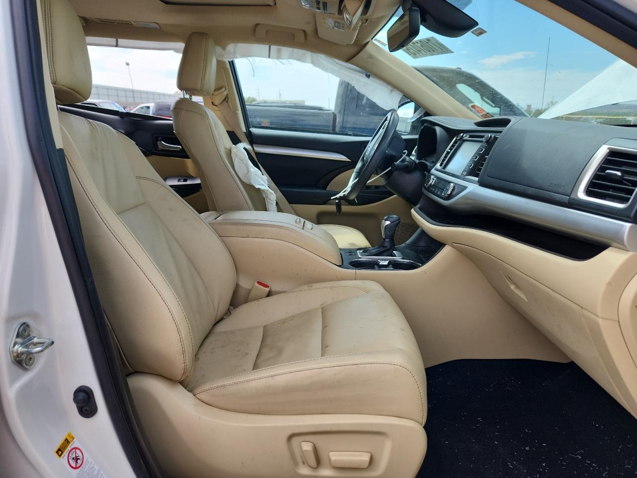 2019 Toyota Highlander Se VIN: 5TDKZRFH0KS351992 Lot: 71067475