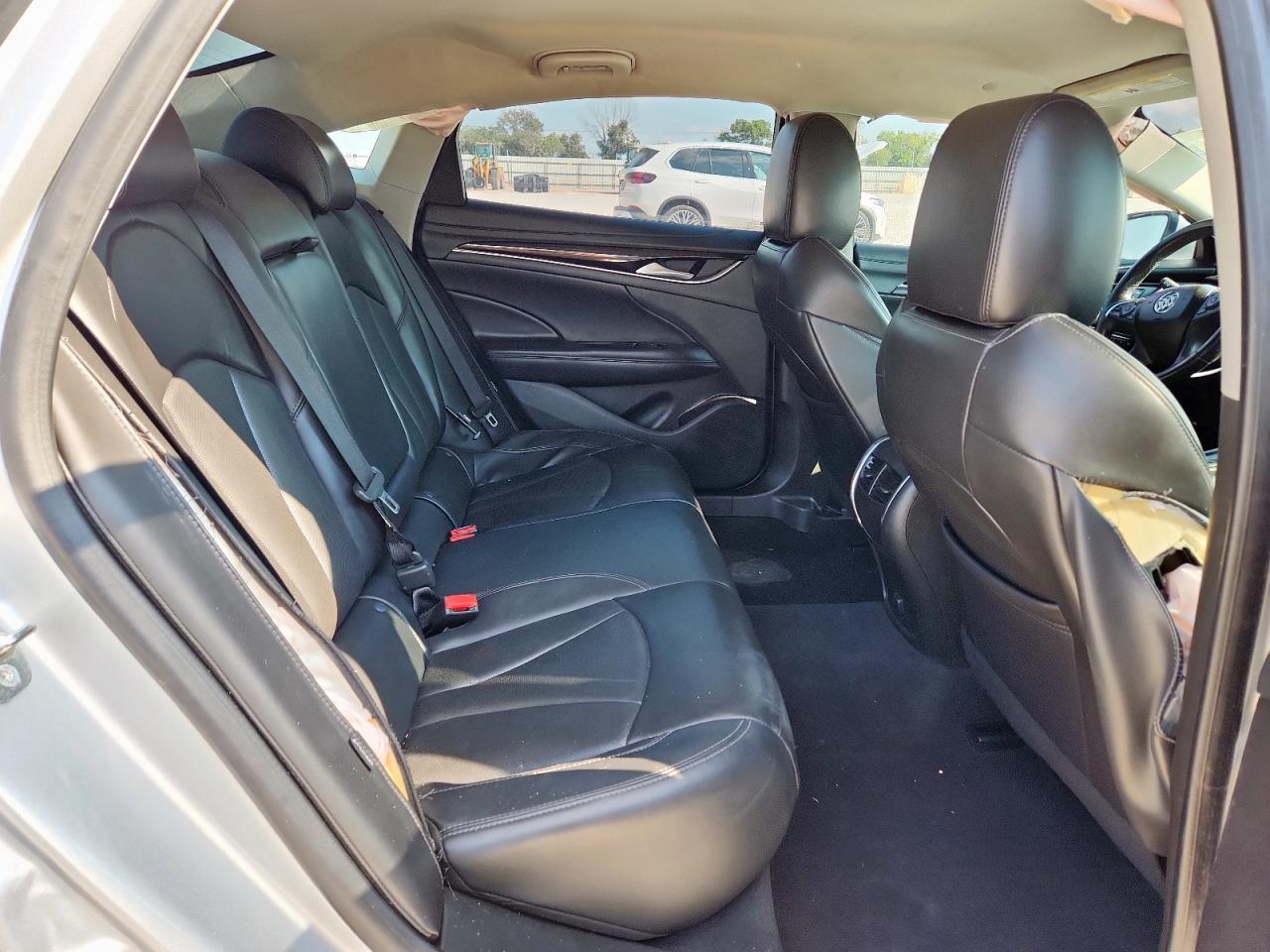 2018 Buick Lacrosse Essence VIN: 1G4ZP5SZXJU133060 Lot: 81630885