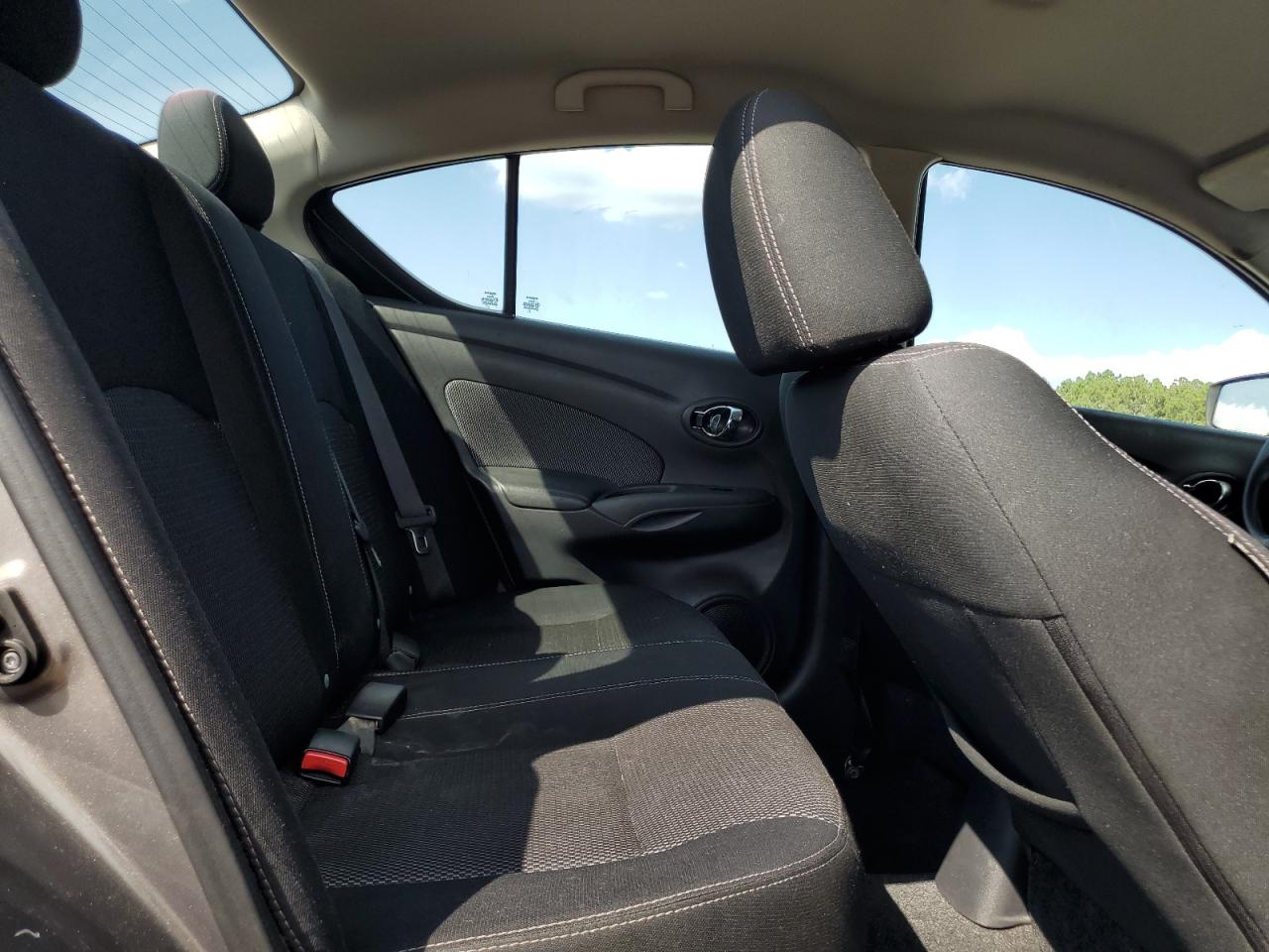 2015 Nissan Versa S VIN: 3N1CN7AP8FL881385 Lot: 80919195