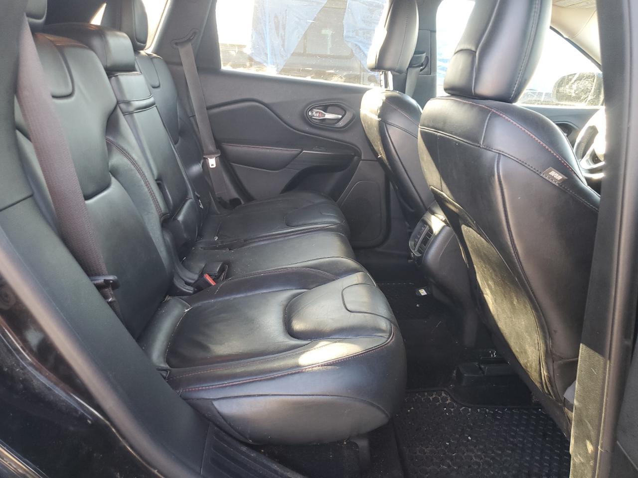 2015 Jeep Cherokee Trailhawk VIN: 1C4PJMBB9FW527753 Lot: 84599875