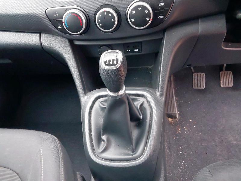 2017 HYUNDAI I10 SE