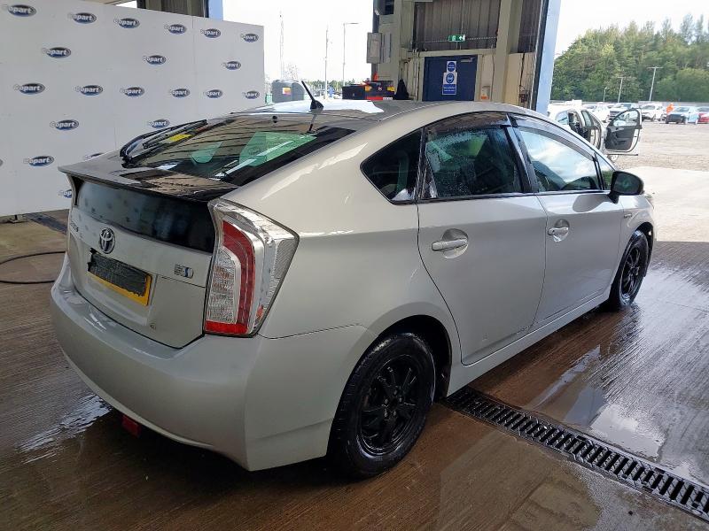 2013 TOYOTA PRIUS HYBRID 