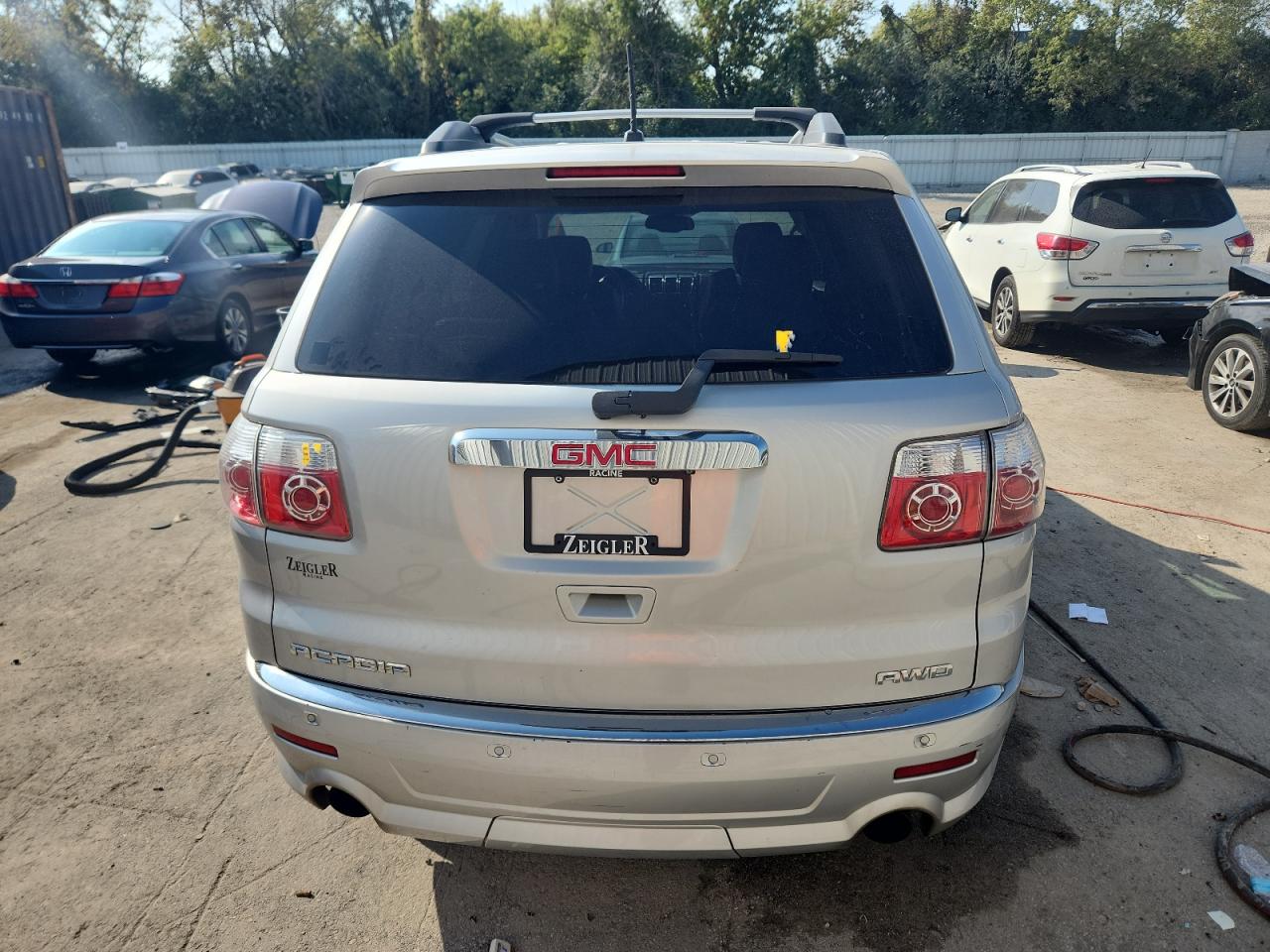 2011 GMC Acadia Denali VIN: 1GKKVTED3BJ399950 Lot: 81335045