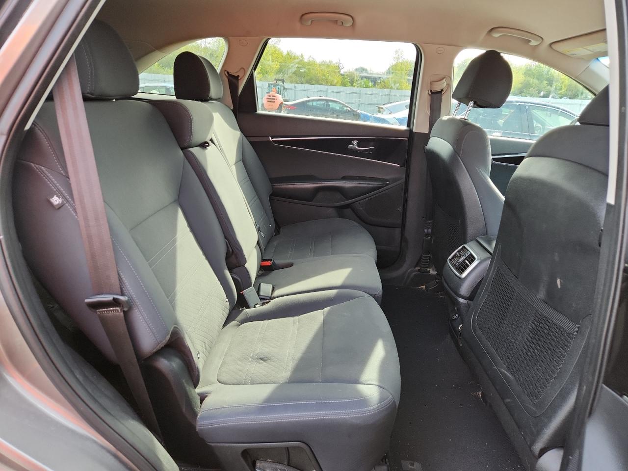 2018 Kia Sorento Lx VIN: 5XYPGDA30JG415230 Lot: 70440245