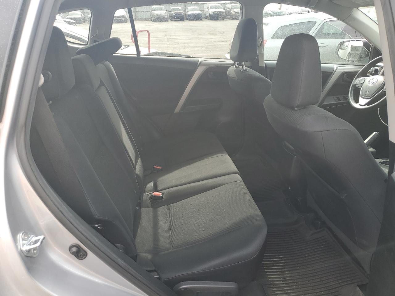 2017 Toyota Rav4 Le VIN: 2T3BFREV0HW604266 Lot: 81870805