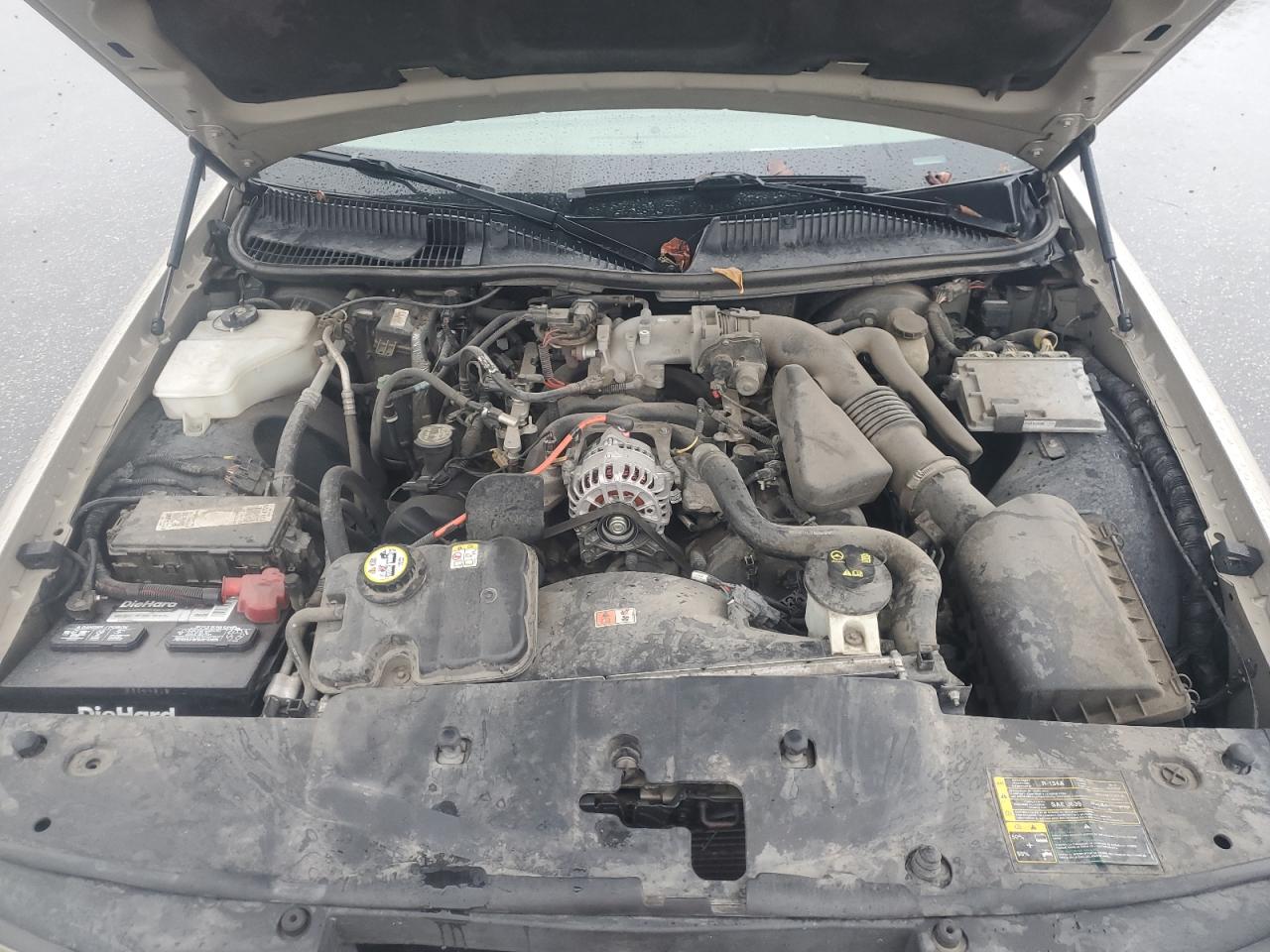 2005 Lincoln Town Car Signature VIN: 1LNHM81W35Y666542 Lot: 84442895