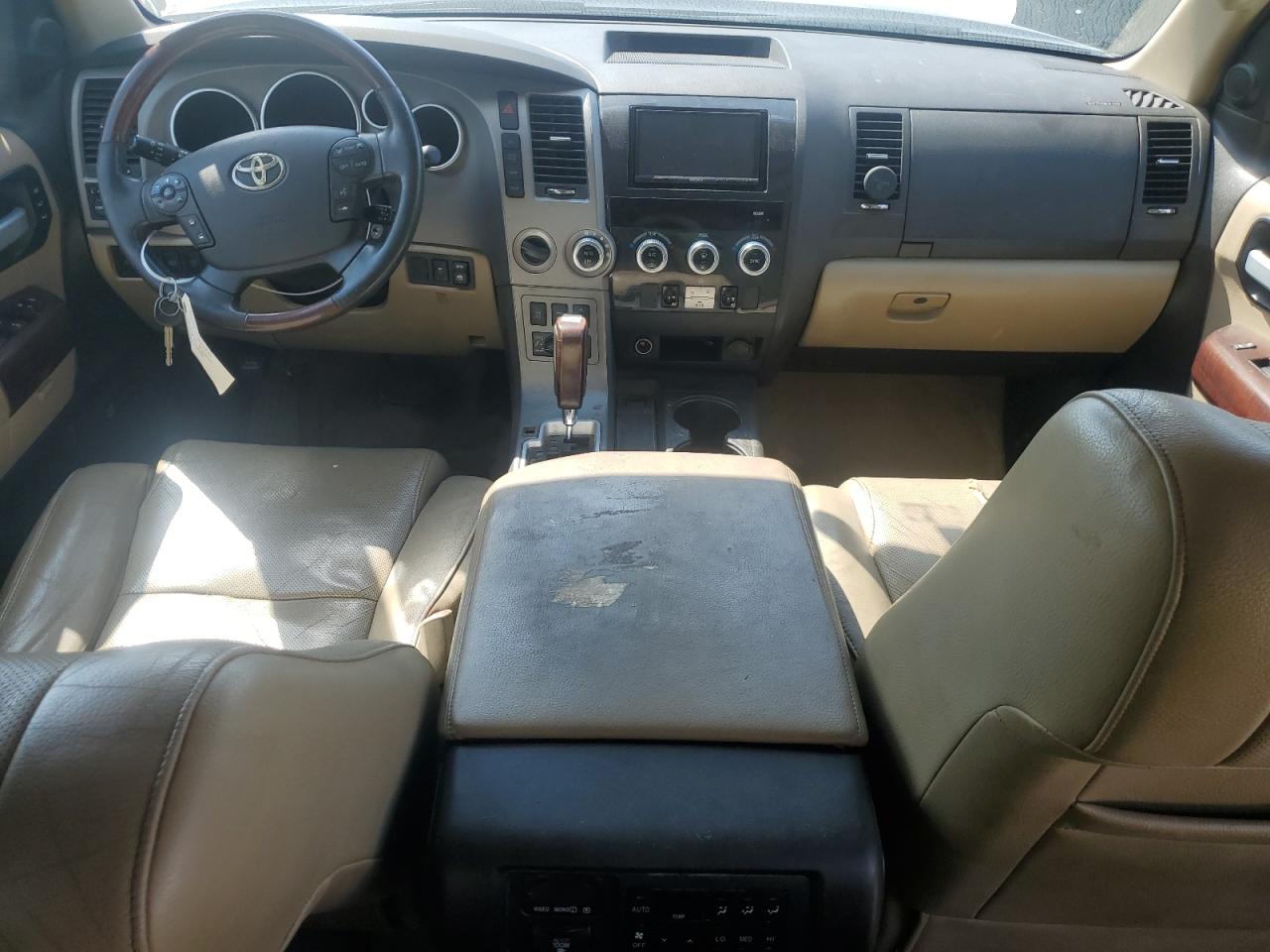 2011 Toyota Sequoia Platinum VIN: 5TDDW5G13BS042898 Lot: 81441325