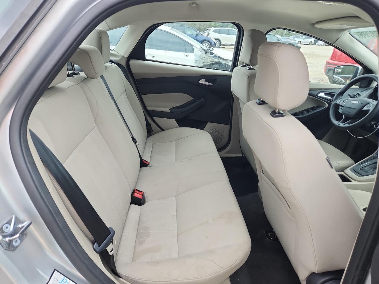 2018 Ford Focus Se VIN: 1FADP3F29JL213025 Lot: 83998765