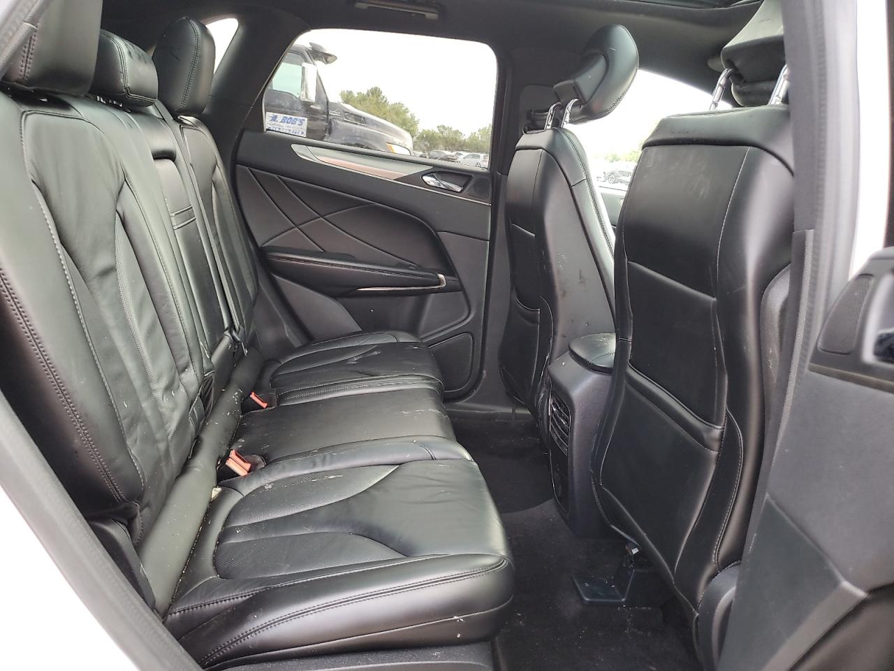 2017 Lincoln Mkc Select VIN: 5LMCJ2D97HUL16989 Lot: 81561535