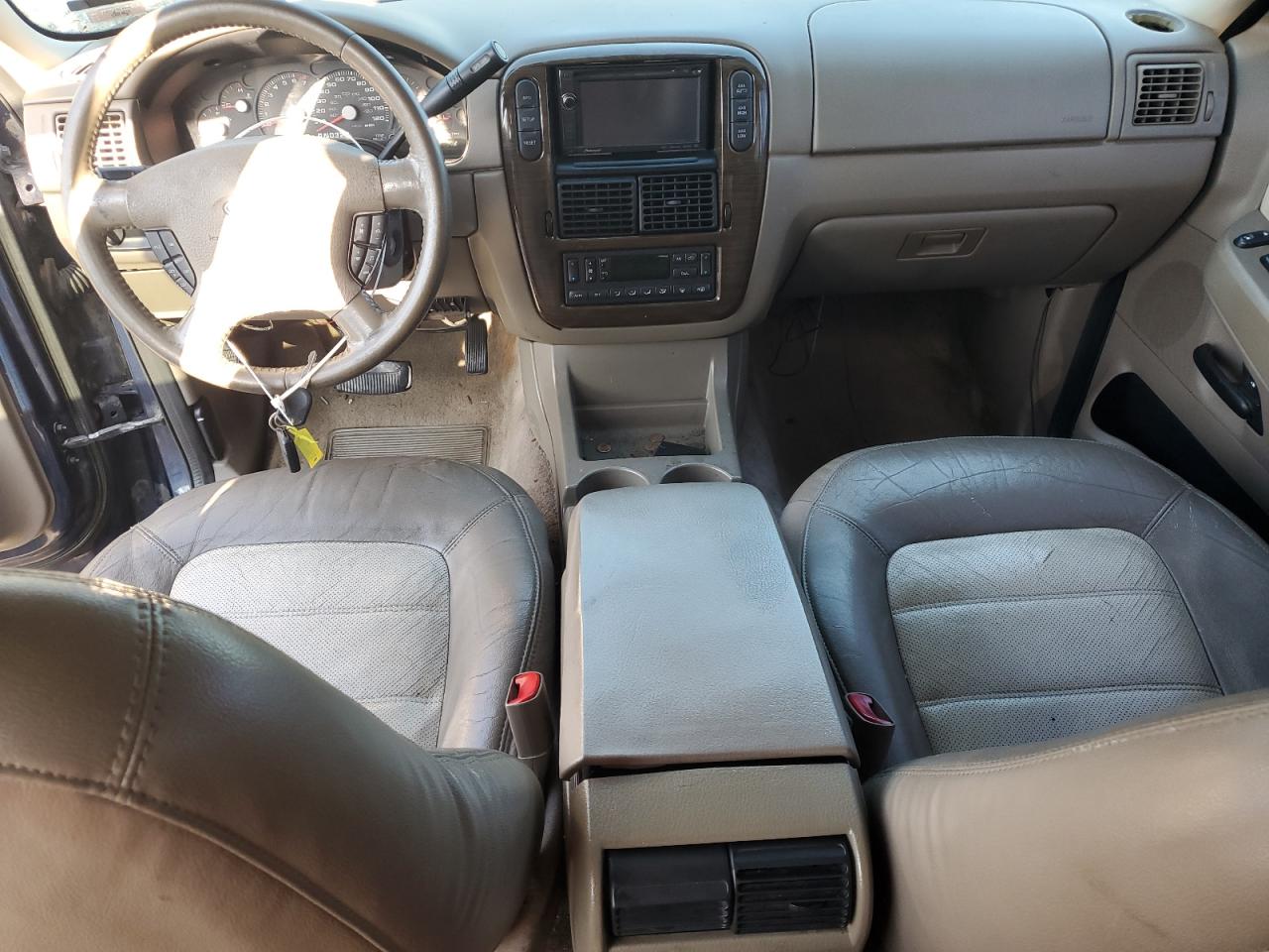 2004 Ford Explorer Eddie Bauer VIN: 1FMZU74W44UB78040 Lot: 84029215