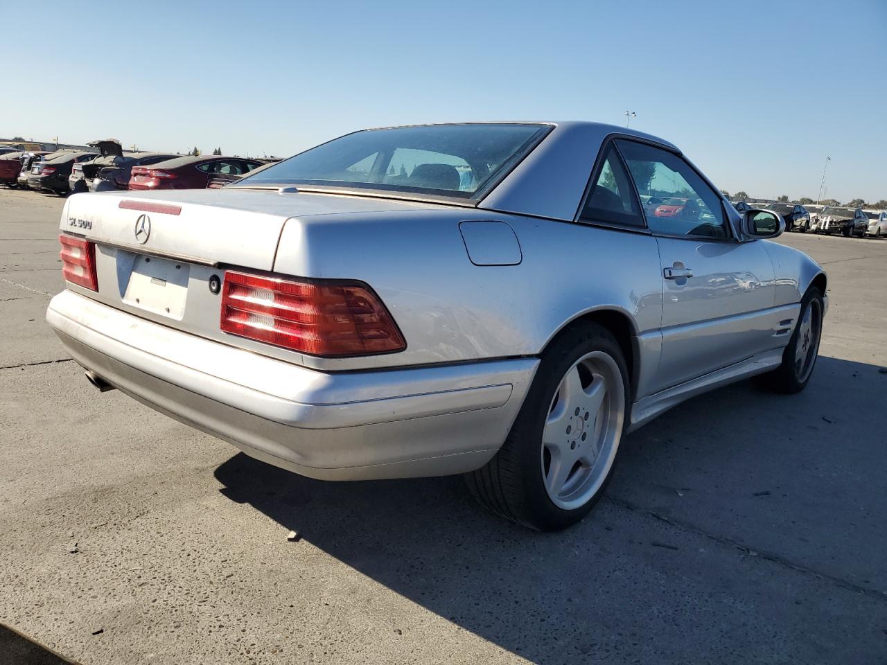 V (R230) V (R230)