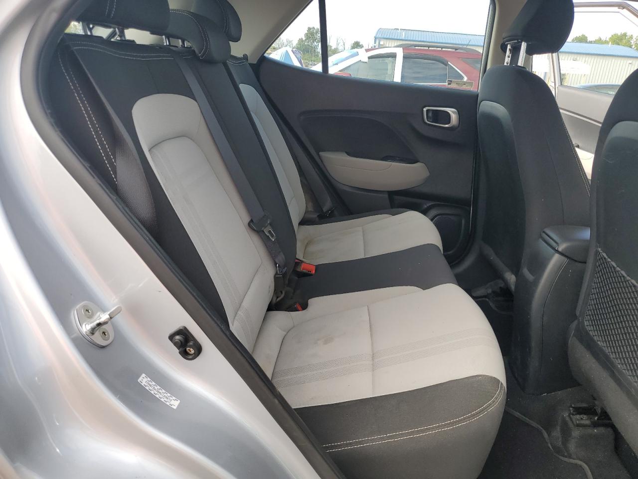 2022 Hyundai Venue Sel VIN: KMHRC8A30NU189072 Lot: 80487975