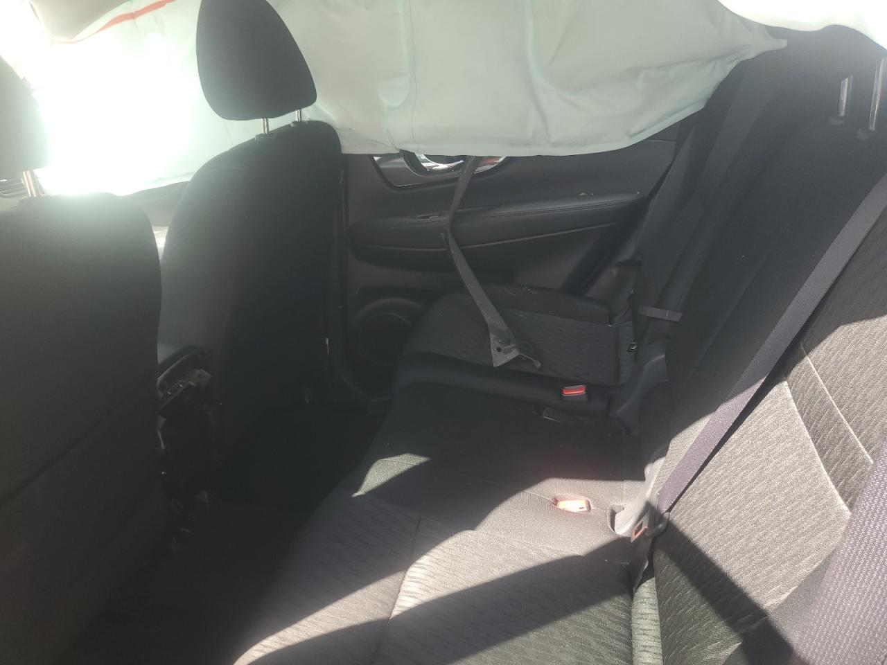 2017 Nissan Rogue S VIN: KNMAT2MT8HP527377 Lot: 84623035