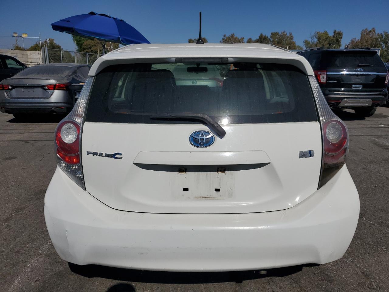 2013 Toyota Prius C VIN: JTDKDTB34D1038854 Lot: 71742395